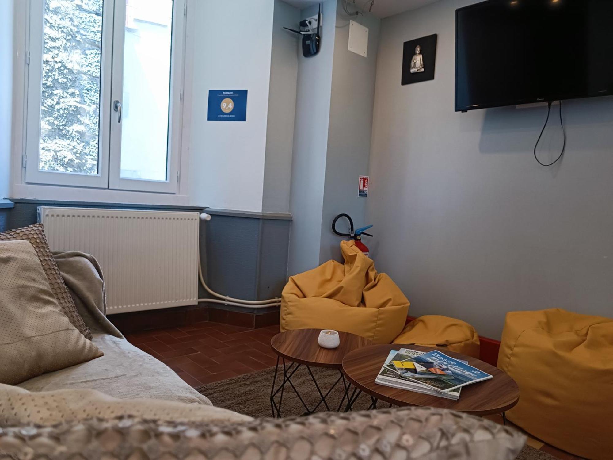 Le Bouddha Besse Bed & Breakfast Exterior photo